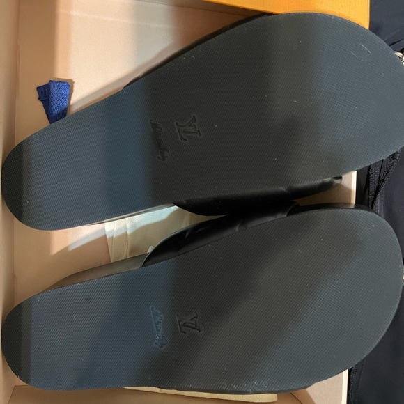 New LV black mule size 37.5 - Picture 6 of 13